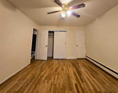 439 East 21st Street - Photo Thumbnail 15