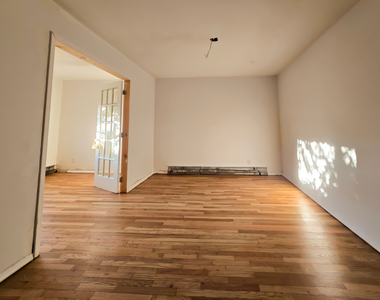 439 East 21st Street - Photo Thumbnail 4