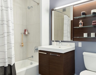 2BR in Long Island City - Photo Thumbnail 5