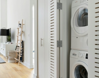 2BR in Long Island City - Photo Thumbnail 6