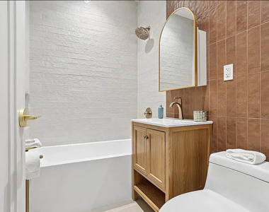 273 20th Street - Photo Thumbnail 9