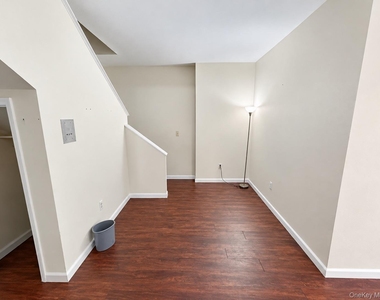 89 Market Street - Photo Thumbnail 5
