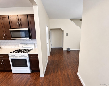 89 Market Street - Photo Thumbnail 4