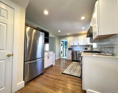 85 Delaware Avenue - Photo Thumbnail 11