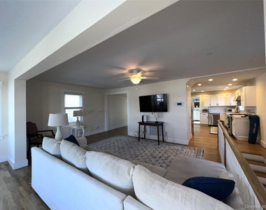 85 Delaware Avenue - Photo Thumbnail 5