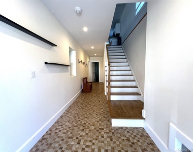 85 Delaware Avenue - Photo Thumbnail 4