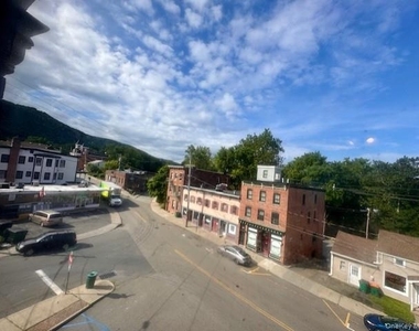 20 E Main Street - Photo Thumbnail 1