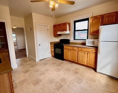 20 E Main Street - Photo Thumbnail 5