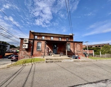 20 E Main Street - Photo Thumbnail 2