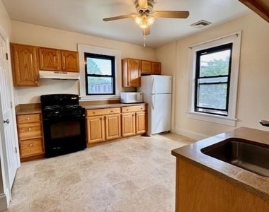 20 E Main Street - Photo Thumbnail 9