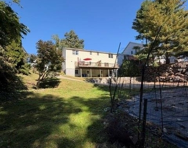 105 Osborne Avenue - Photo Thumbnail 10