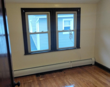 10 Granger Avenue - Photo Thumbnail 11