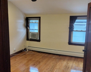 10 Granger Avenue - Photo Thumbnail 10