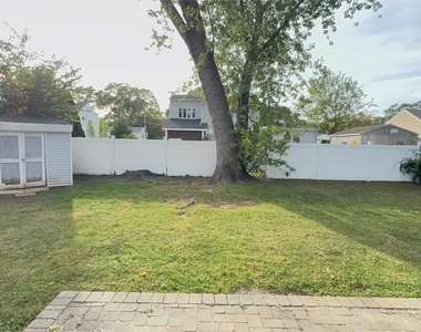 15 Huron Street - Photo Thumbnail 16