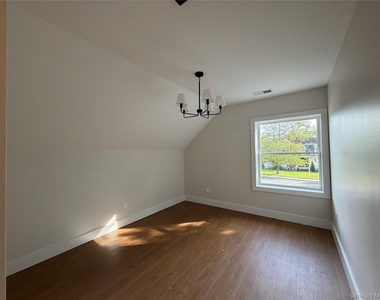 55 Bona Ventura Avenue - Photo Thumbnail 10
