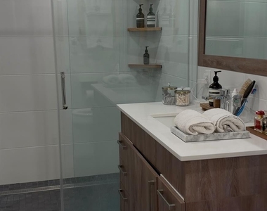 108 Middle Neck Road - Photo Thumbnail 2