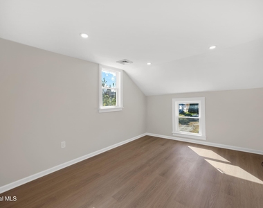56 Van Buren Street - Photo Thumbnail 7