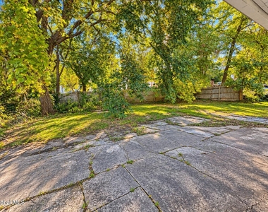 609 Crane Street - Photo Thumbnail 18