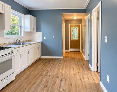 609 Crane Street - Photo Thumbnail 10