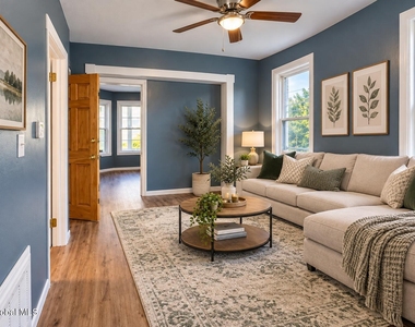 609 Crane Street - Photo Thumbnail 3