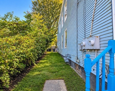 609 Crane Street - Photo Thumbnail 1