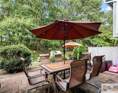3 Eagle Court - Photo Thumbnail 25