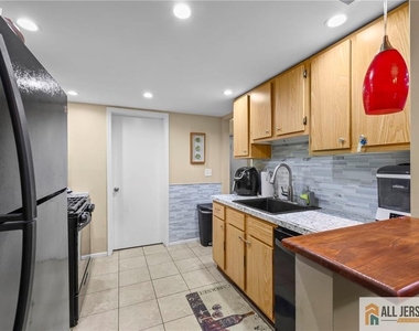 3 Eagle Court - Photo Thumbnail 12