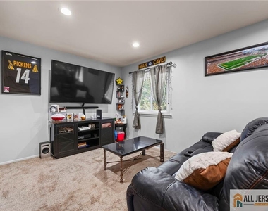 3 Eagle Court - Photo Thumbnail 17