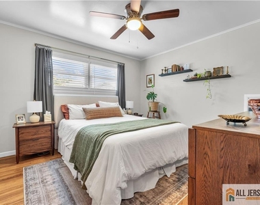 214 Furman Boulevard - Photo Thumbnail 9