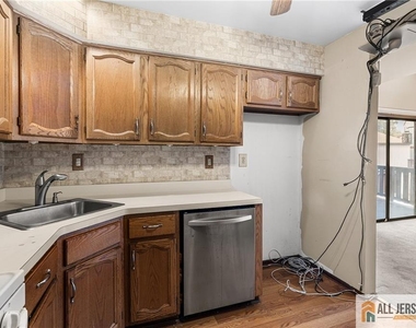 84 Diamond Lane - Photo Thumbnail 18
