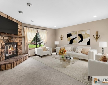 84 Diamond Lane - Photo Thumbnail 5