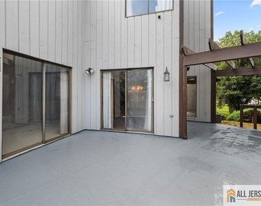 84 Diamond Lane - Photo Thumbnail 20