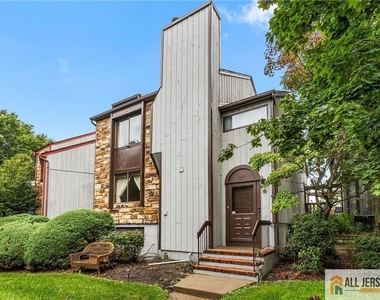 84 Diamond Lane - Photo Thumbnail 1