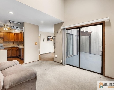 84 Diamond Lane - Photo Thumbnail 15