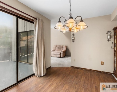 84 Diamond Lane - Photo Thumbnail 12