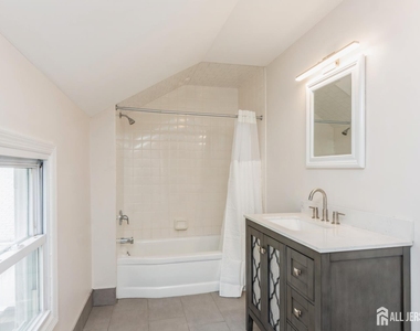 176 Manalapan Road - Photo Thumbnail 7
