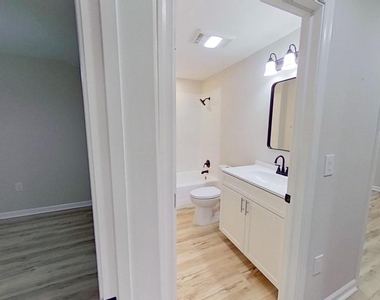 415 Virginia Avenue - Photo Thumbnail 8