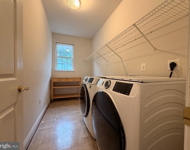 9282 Rainbow Falls Drive - Photo Thumbnail 28