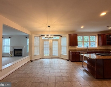9282 Rainbow Falls Drive - Photo Thumbnail 18