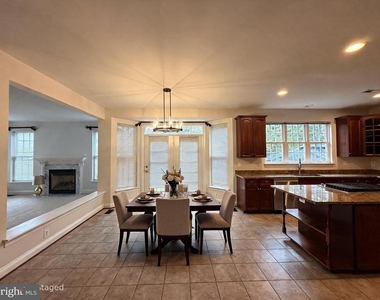 9282 Rainbow Falls Drive - Photo Thumbnail 7