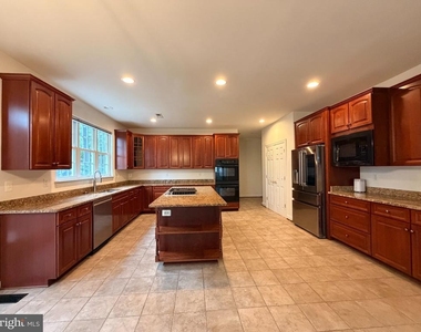 9282 Rainbow Falls Drive - Photo Thumbnail 6