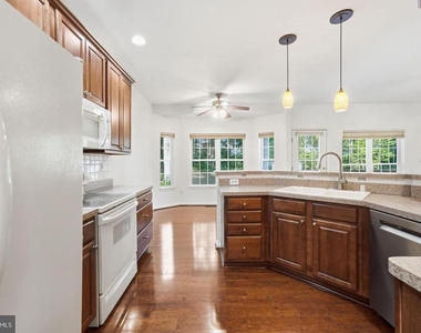 109 Butler Circle - Photo Thumbnail 6