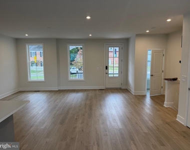 9659 Grant Avenue - Photo Thumbnail 2
