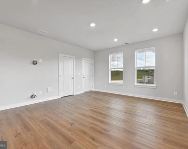 20815 Wood Quay Drive - Photo Thumbnail 3