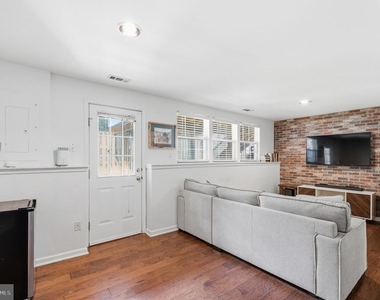 43455 Postrail Square - Photo Thumbnail 7