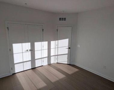 43510 Jefferson Park Street - Photo Thumbnail 46