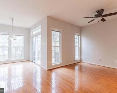 21927 Windy Oaks Square - Photo Thumbnail 21