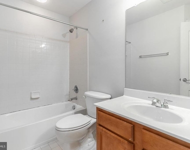 21927 Windy Oaks Square - Photo Thumbnail 29