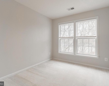 21927 Windy Oaks Square - Photo Thumbnail 39