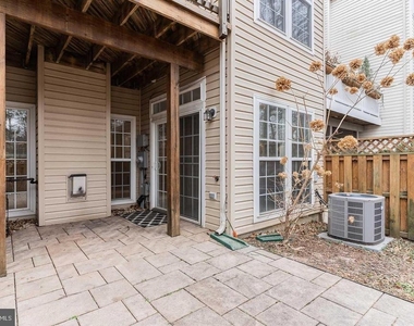 21927 Windy Oaks Square - Photo Thumbnail 43